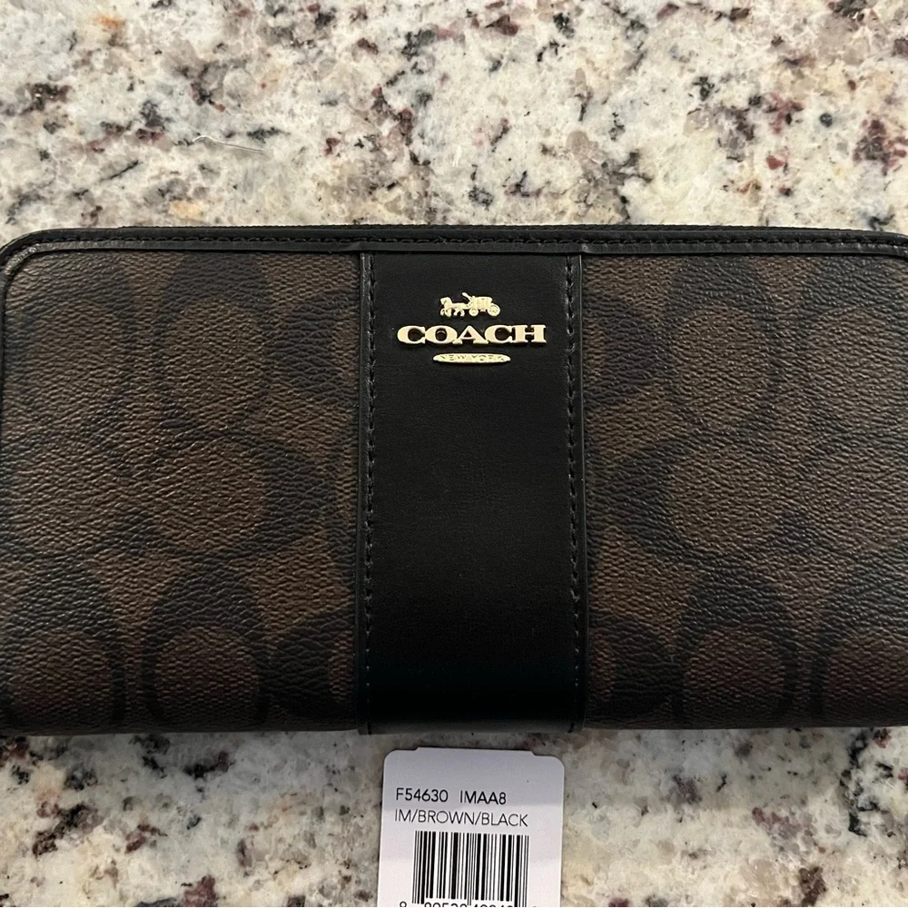 Brand New Coach Wallet - Picture 2 of 6